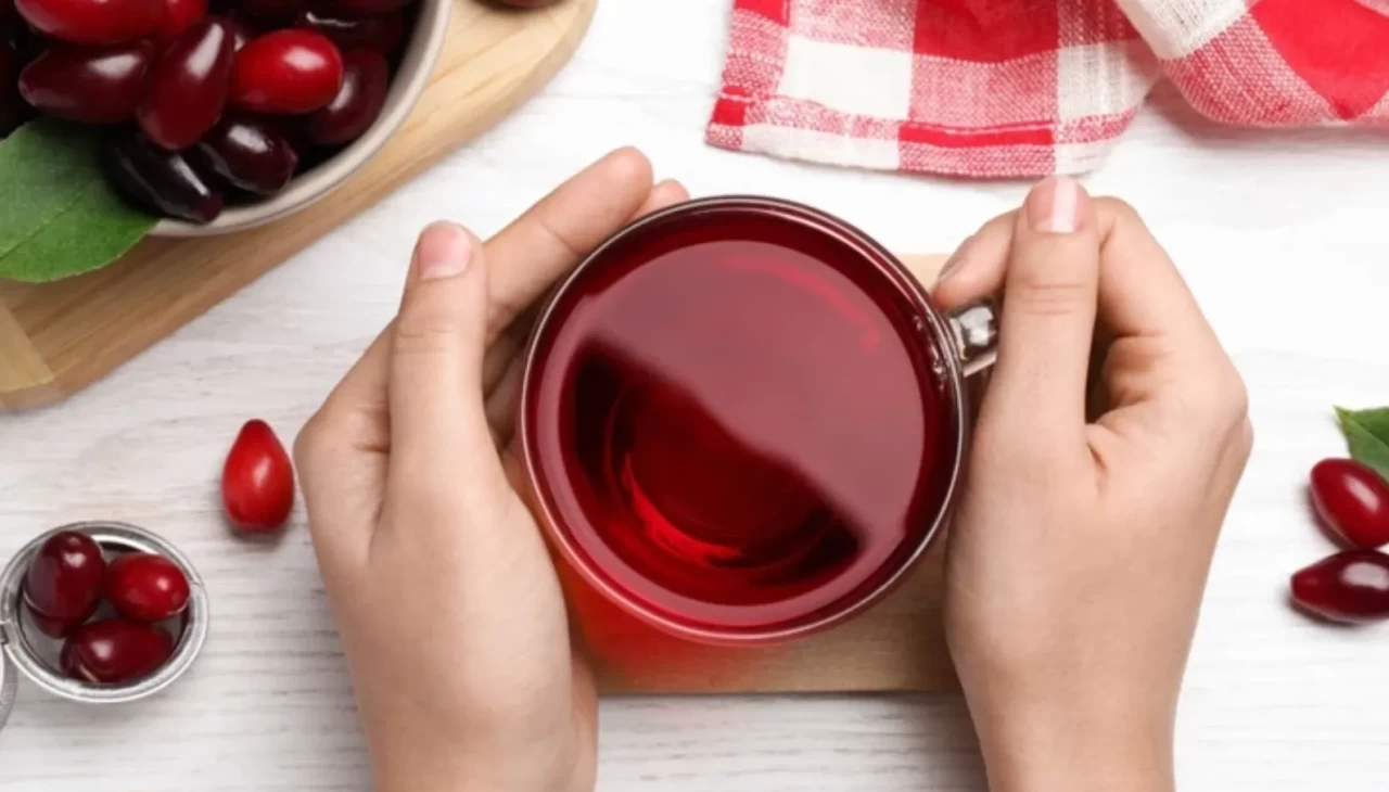 Kızılcık çayı şaşırttı! Uzmanlar bu 8 faydayı ilk kez bu kadar net anlattı