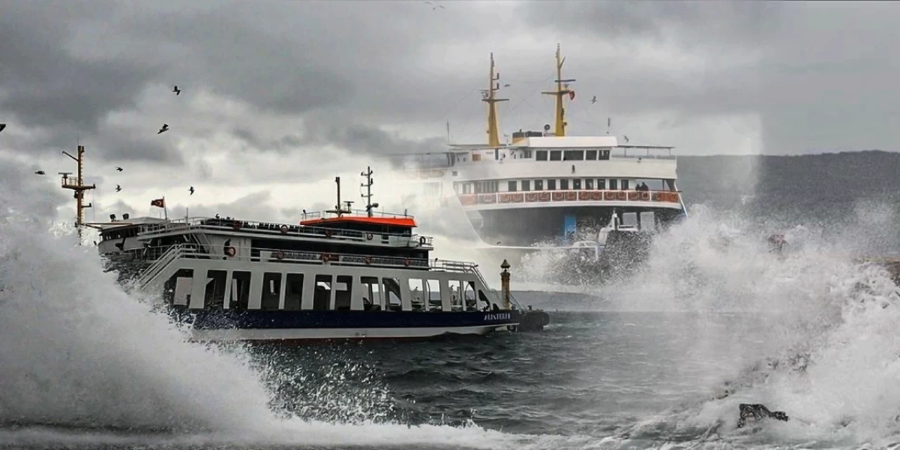 Kuvvetli rüzgar deniz ulaşımını etkiledi: Çok sayıda sefer iptal