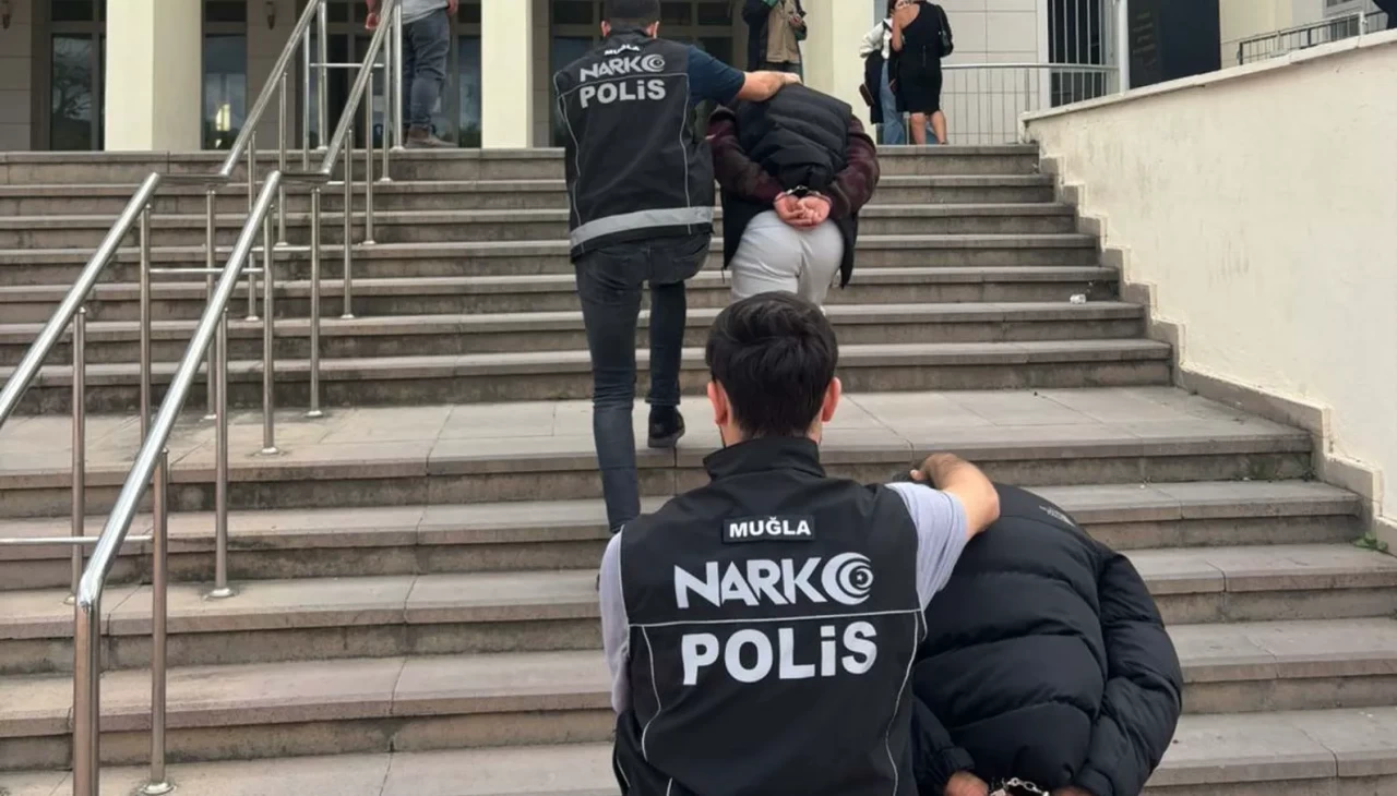 Bodrum’da otel odasında yasaklı madde operasyonu: 2 tutuklama