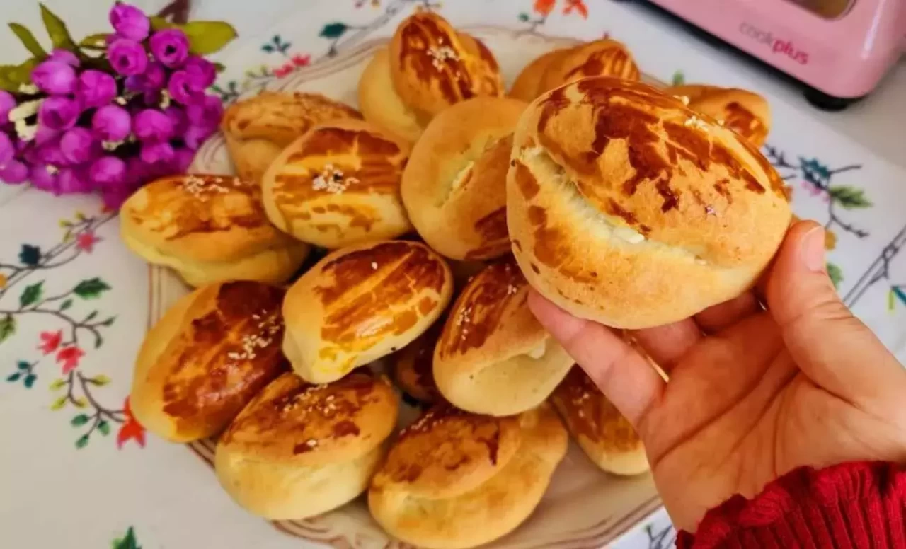 Ev Yapımı Soslu Poğaça Tarifi: Yumuşacık ve Nefis Poğaçalar