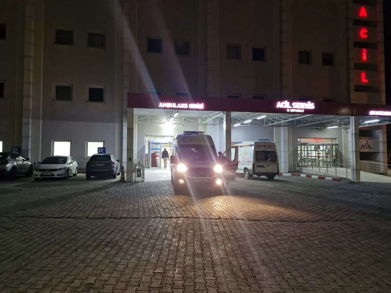 Çorum'da 5 lise öğrencisi zehirlenme şüphesiyle hastaneye başvurdu