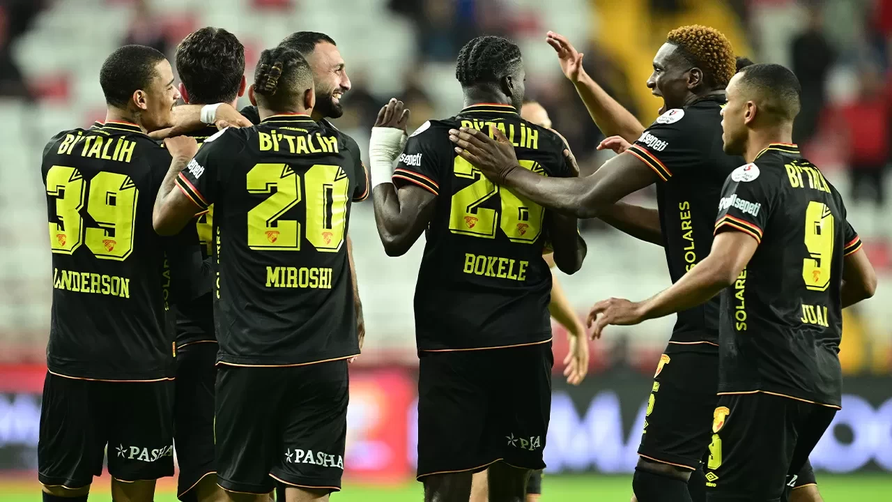Göztepe deplasmanda Antalyaspor’u geriden gelip devirdi