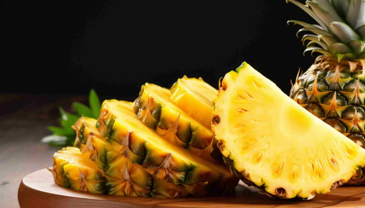 Her gün bir dilim ananas yerseniz vücudunuzda bakın neler oluyor!