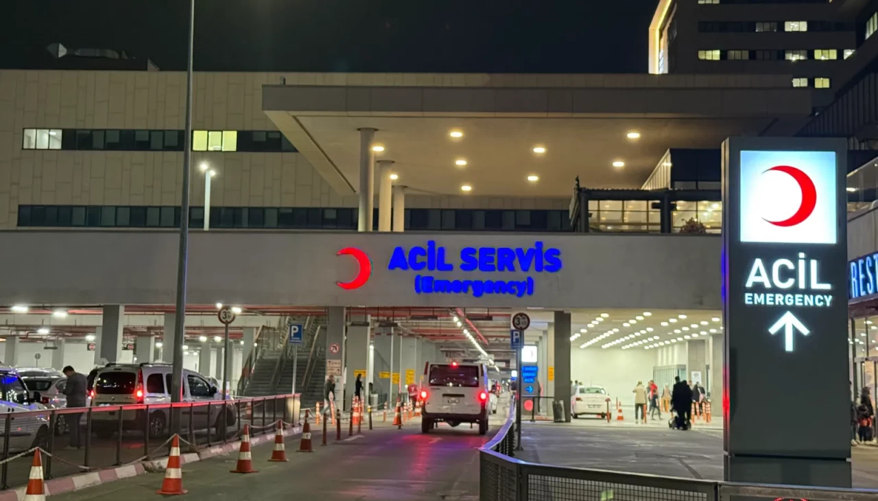 Başakşehir'de okuldaki gıda zehirlenmesi iddiasıyla ilgili kantinci çift gözaltına alındı