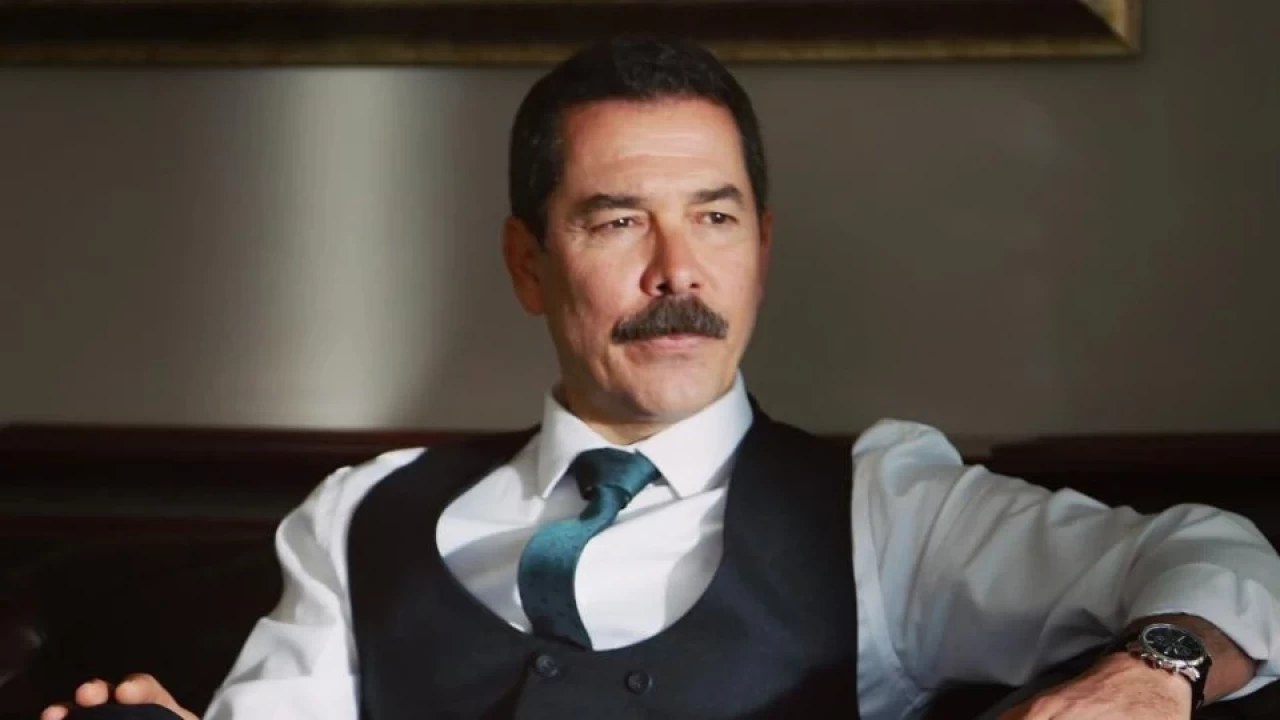 Fikret Kuşkan'ın hayatı ve kariyeri mercek altında: Kaç yaşında ve hangi dizilerde rol aldı?