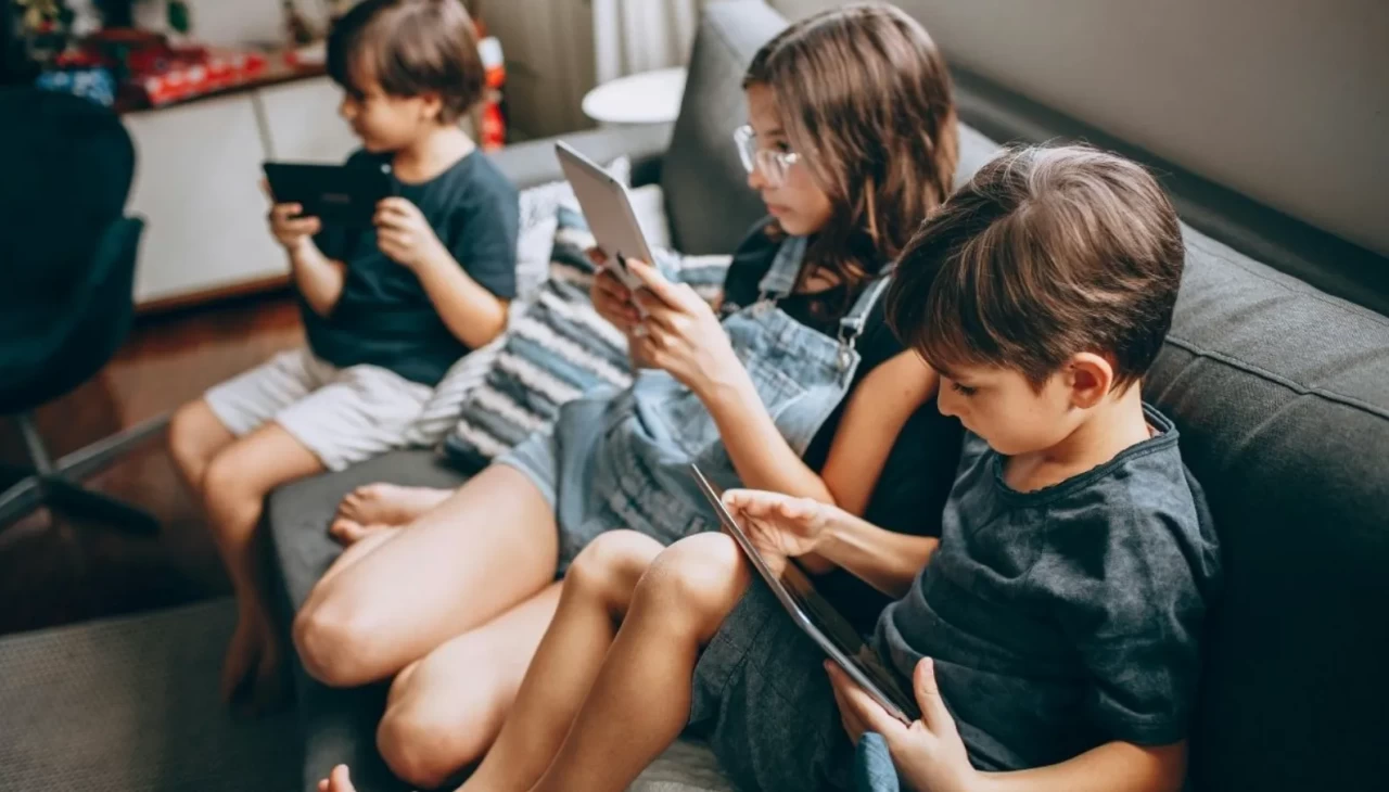 16 yaş altı çocuklara hesap kapatma uyarısı! 10 Aralık’ta başlıyor