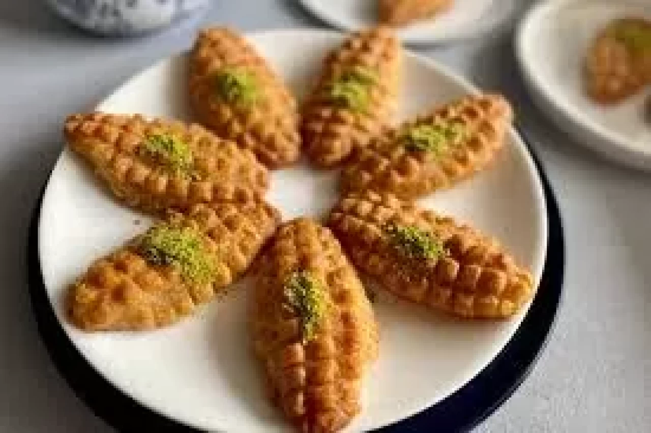 Ev Yapımı Kalburabastı Tarifi: Tam Ölçülü, Şerbetiyle Lezzet Garantili