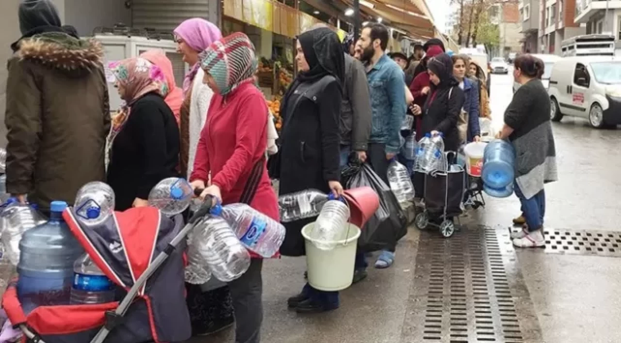 CHP’li İzmir Büyükşehir Belediyesi’nde su krizi bitmiyor: Kesintiler ay sonuna kadar uzatıldı