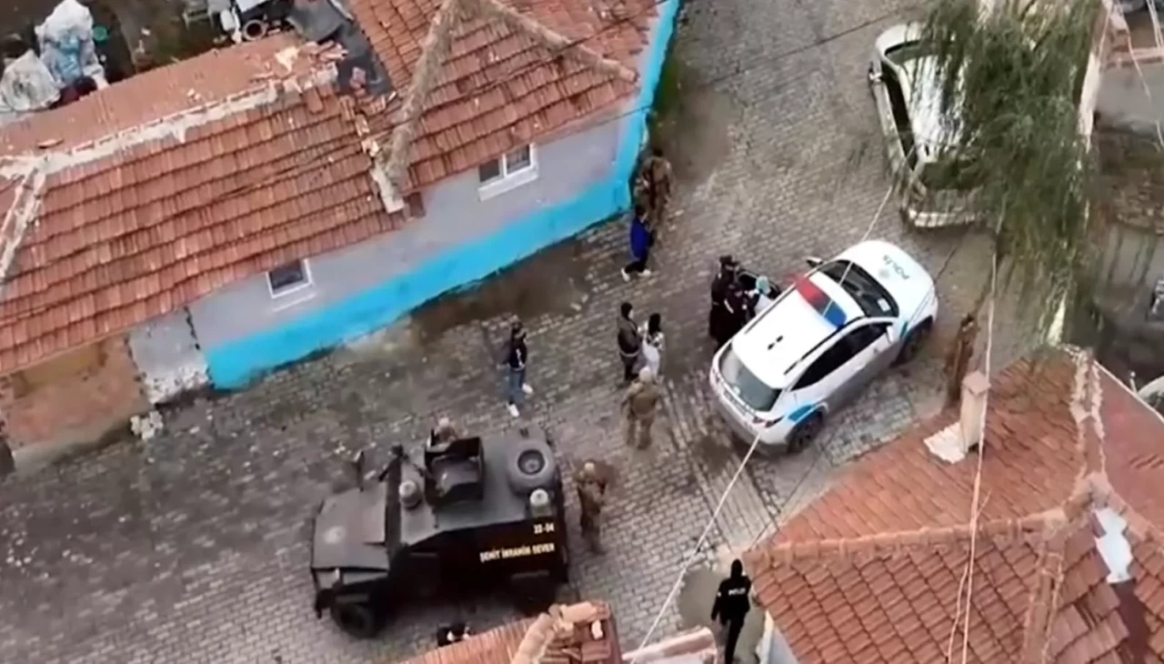 Edirne’de şafak operasyonu: 8 gözaltı