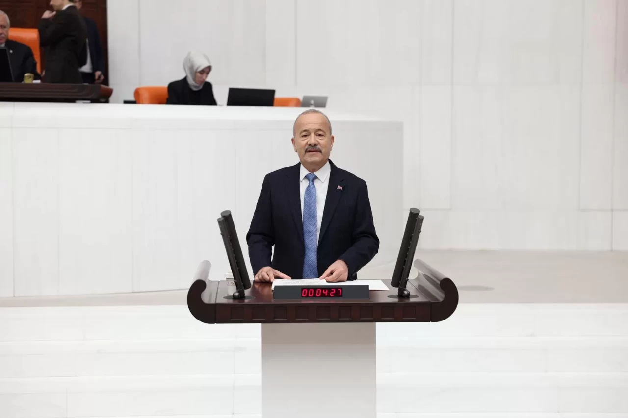 MHP'li Mehmet Taytak TBMM'de konuştu: "Bu zehirlenmeler artık siyasi değil, milli güvenlik sorunudur.”