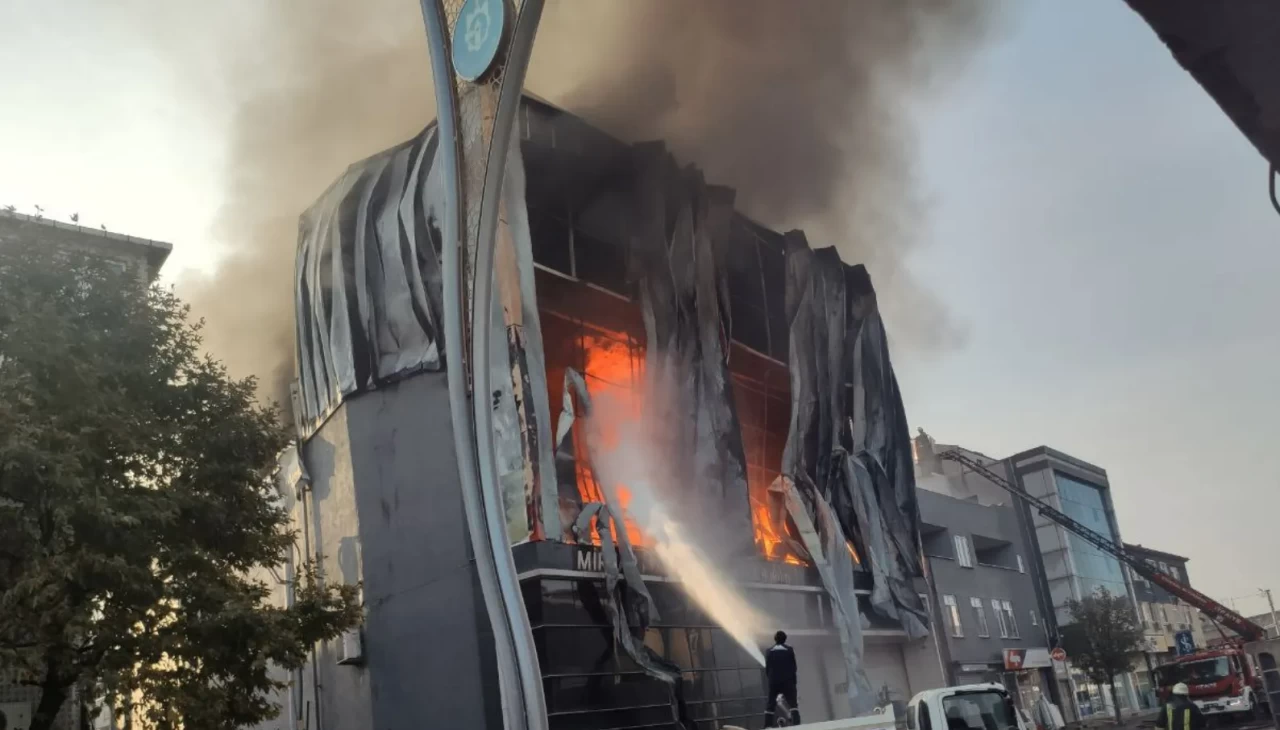 Kocaeli’deki yangın sonrası bakanlık harekete geçti! Görevden alındılar