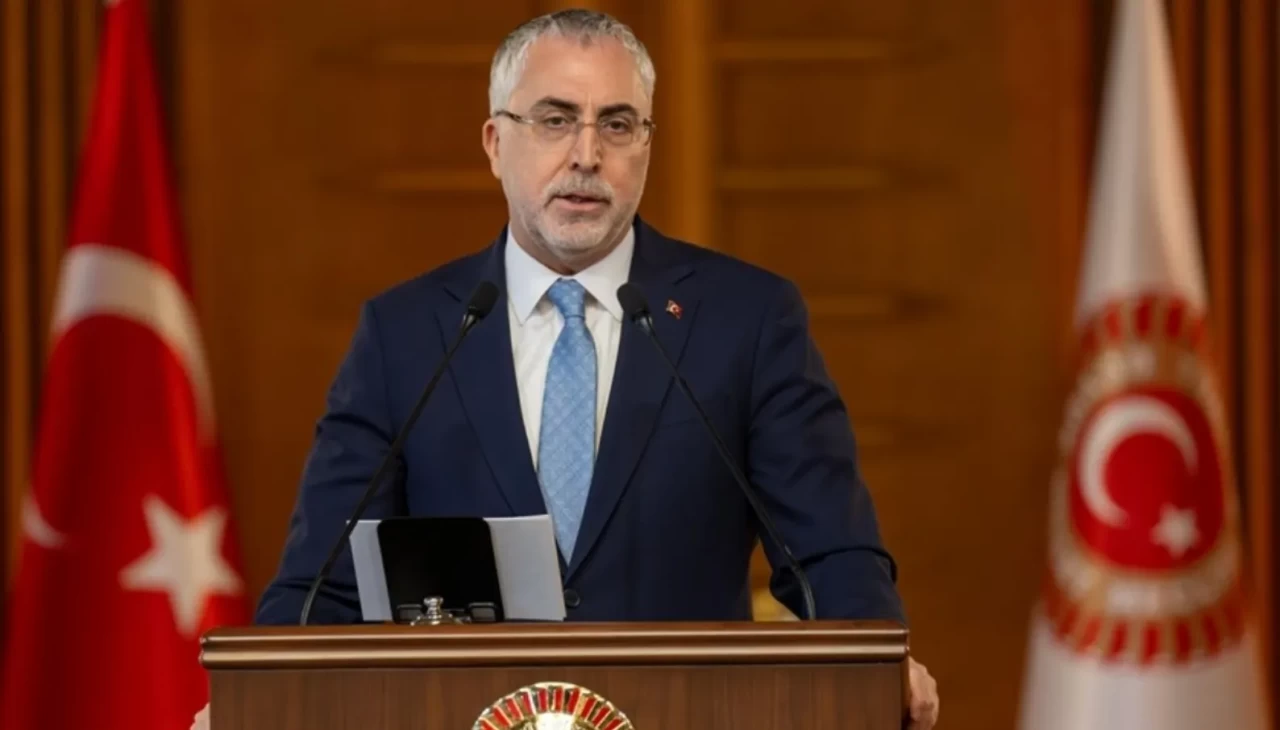 Bakan Işıkhan'dan asgari ücret açıklaması!