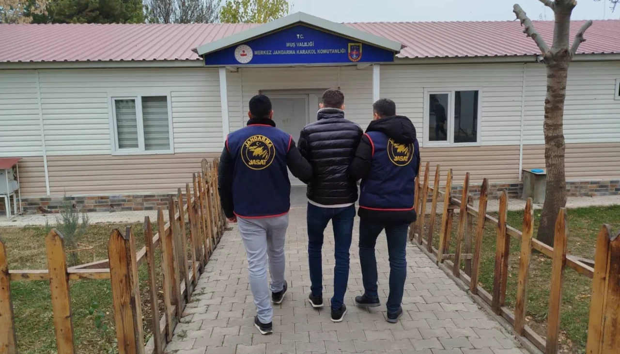 Dolandırıcılık suçundan aranan hükümlü JASAT’ın operasyonuyla yakalandı