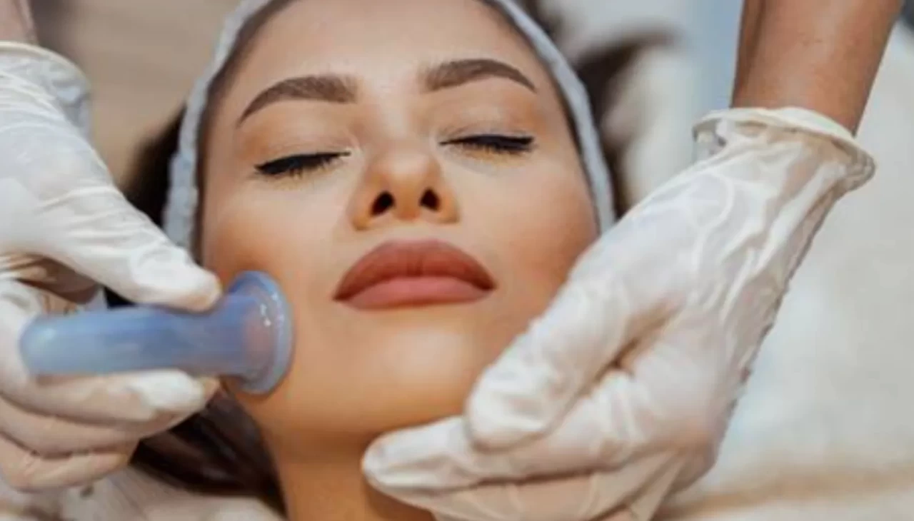 HACAMATIN CİLDE VE SAÇA FAYDALARI NELERDİR? SİVİLCELER ÜZERİNDEKİ ETKİSİ ŞAŞIRTTI!