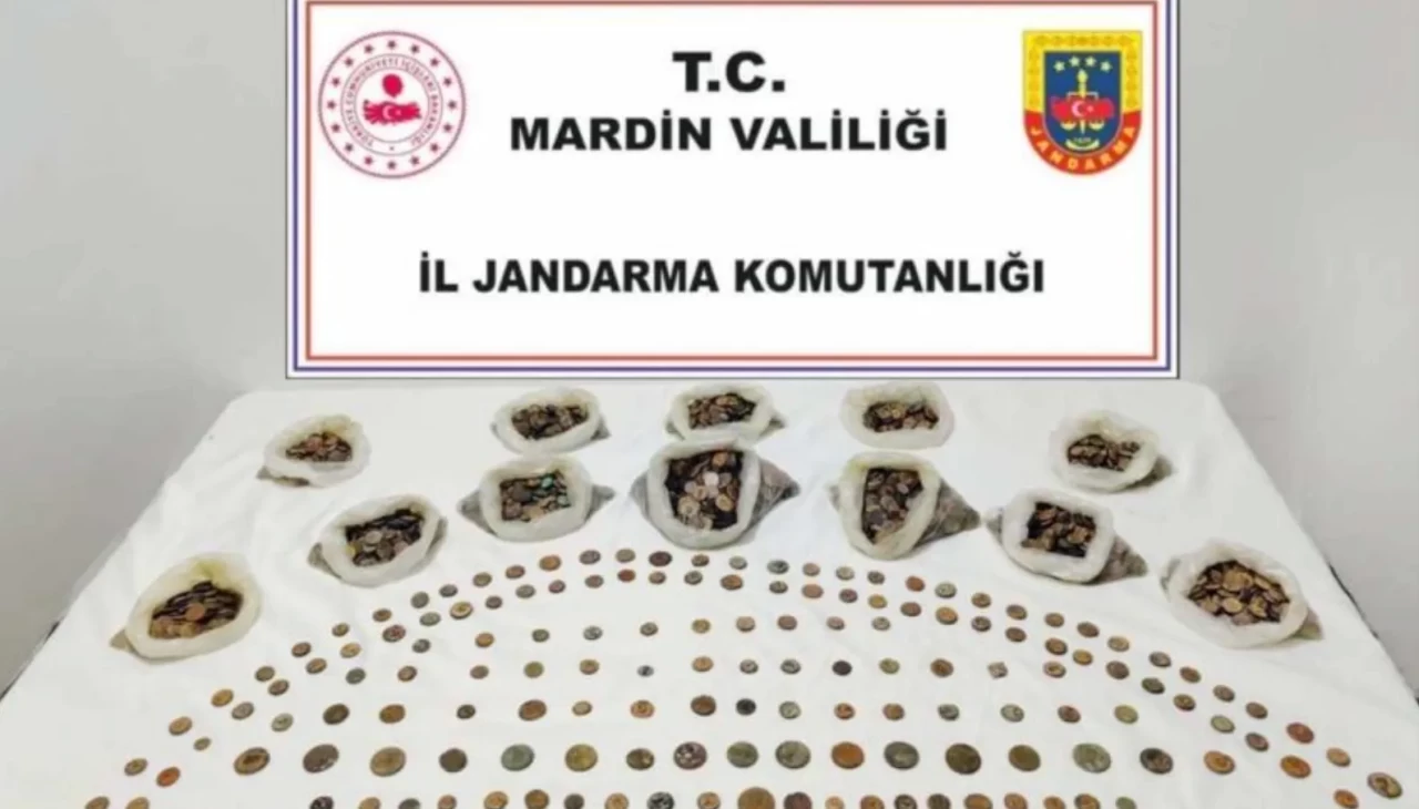 Mardin’de tarihi eser operasyonu: Roma dönemine ait 4 bin 897 sikke ele geçirildi