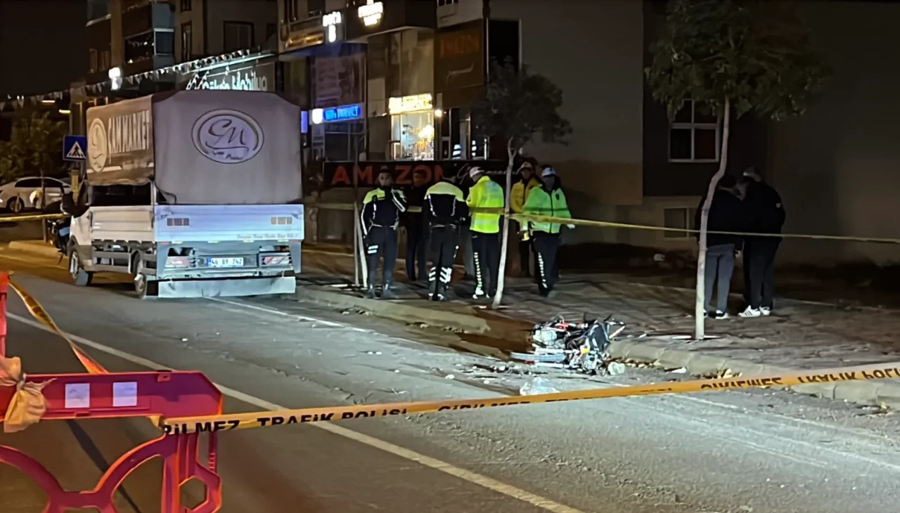 Kahramanmaraş’ta ‘Dur’ ihtarına uymayan motosiklet kamyonete çarptı: 1 ölü, 1 yaralı