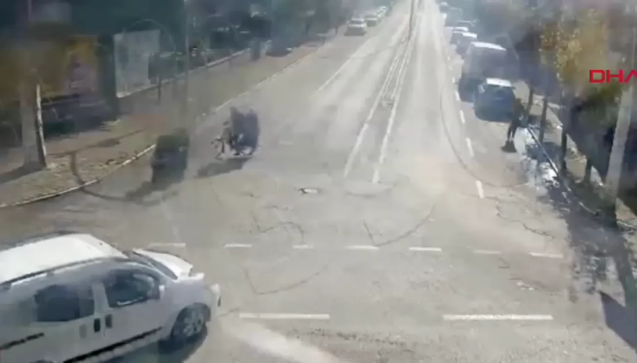 Afyon’da sahte polis tuzağı: 2 milyonluk vurgun yapan 2 dolandırıcı tutuklandı