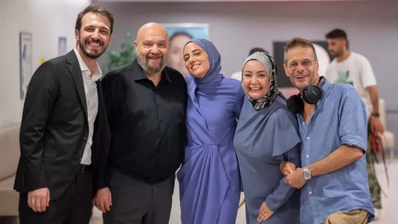 Kızılcık Şerbeti’nden Duygusal Veda: Nursema Ceren Karakoç Ayrılan Arkadaşlarını Unutmadı