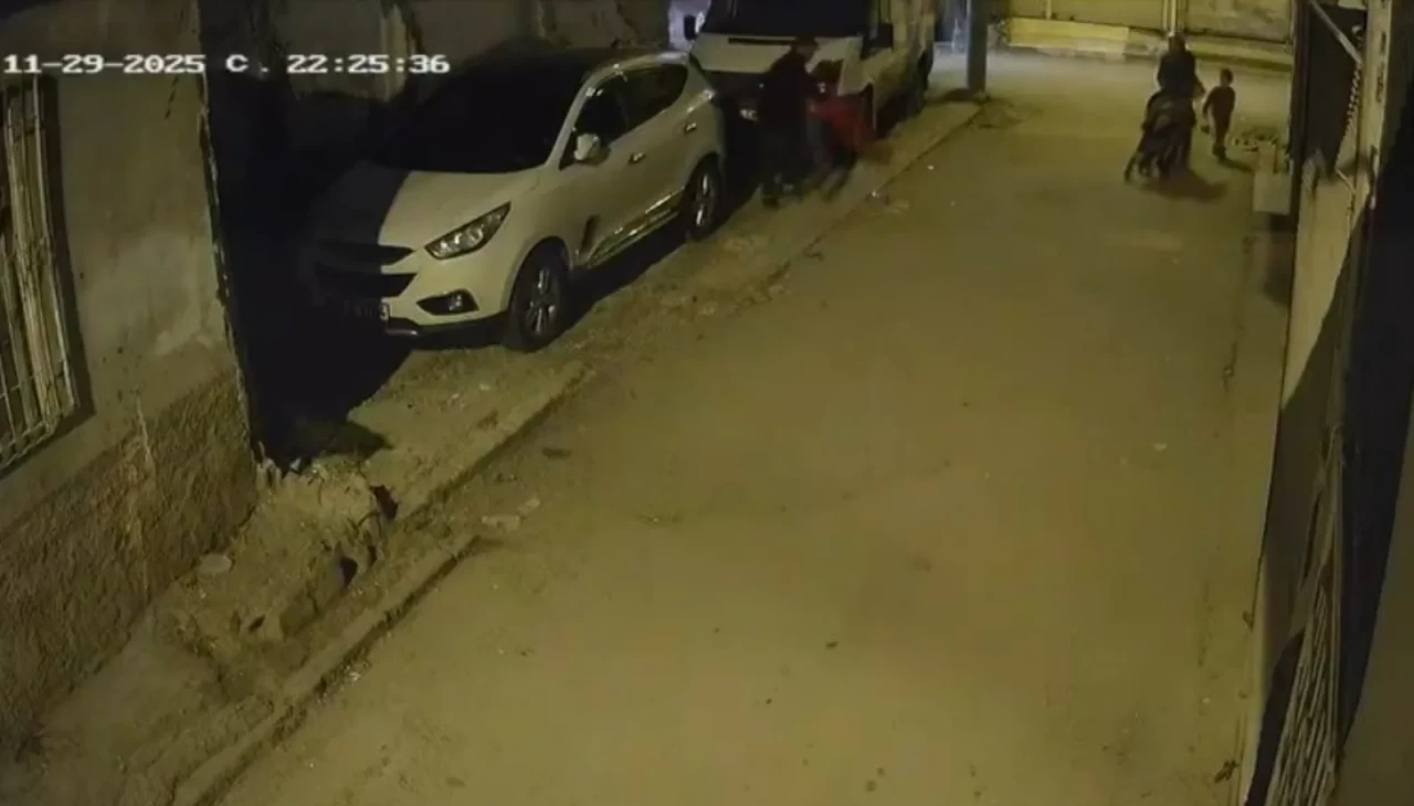 Görüntüler dehşete düşürdü! Şahıs çocuğun babası çıktı, gözaltına alındı