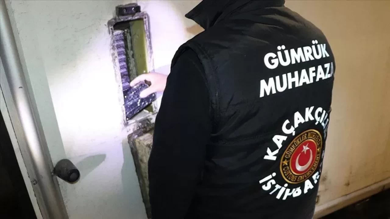 Ambarlı Limanı'nda 94 milyon liralık kaçak sigara ele geçirildi