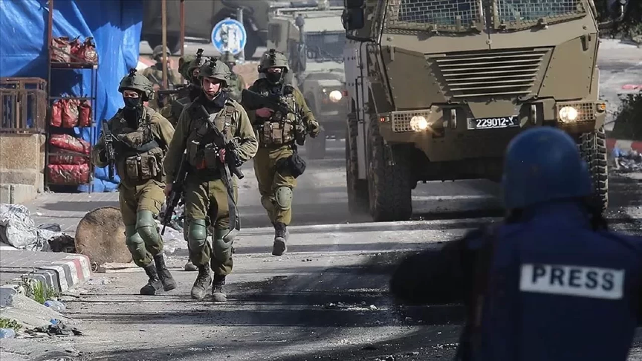 Lübnan'ın güneyinde gerilim! İsrail BM kuvvetlerini hedef aldı