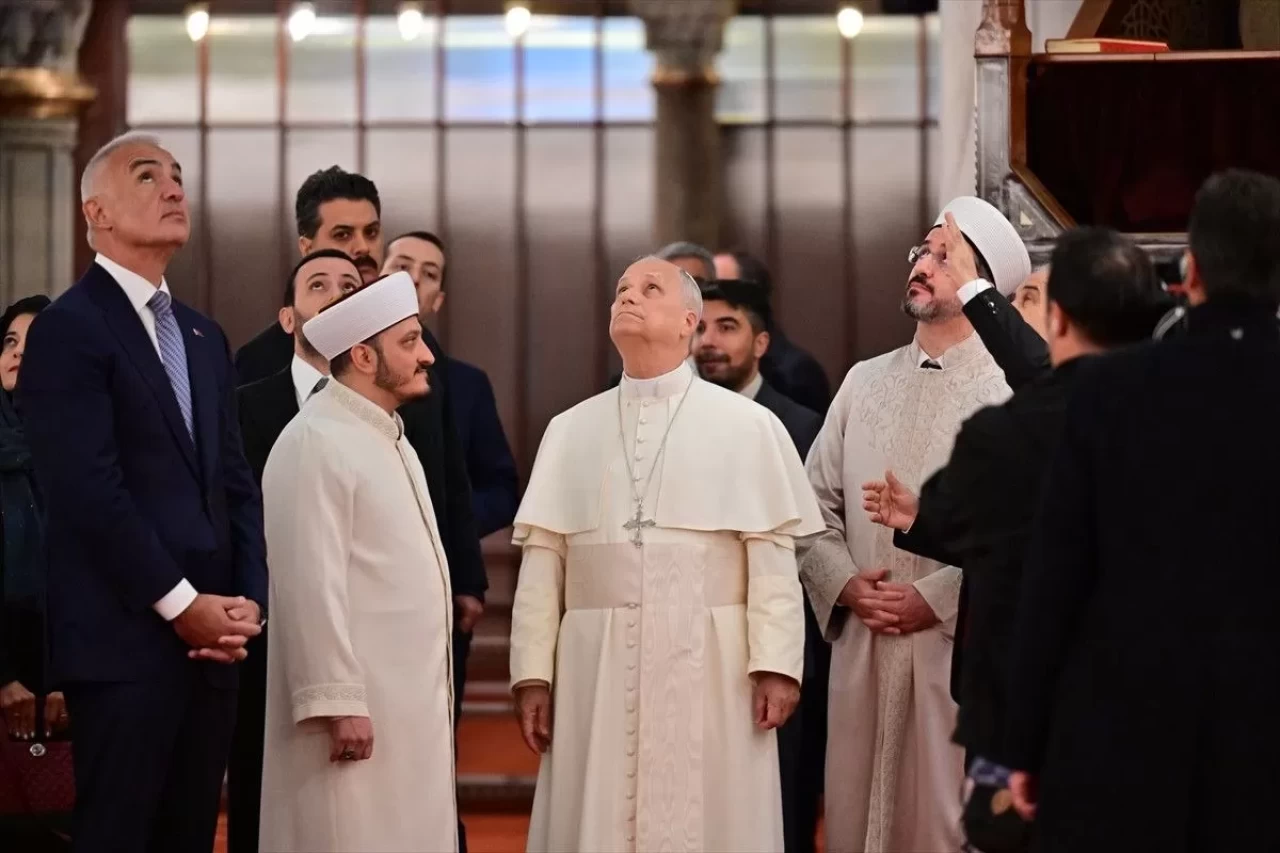 Papa 14'üncü Leo, Sultanahmet Camii'ni ziyaret etti