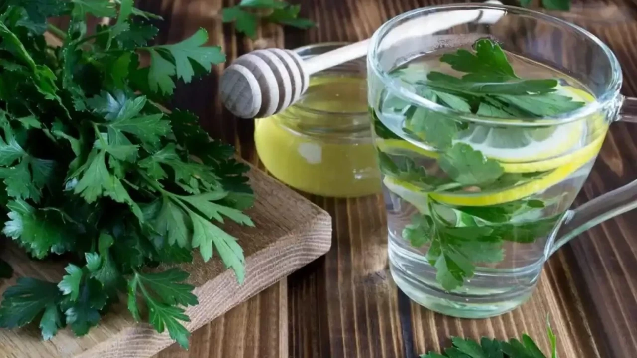 Dolunay Etkisinde Ödemi Söken 1 Süper Gıda: Maydanoz