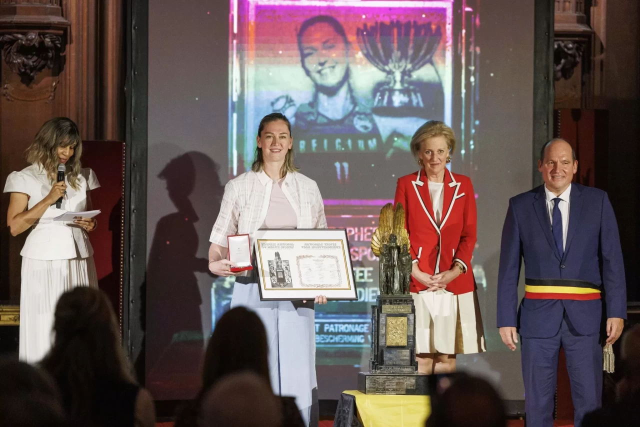 Fenerbahçe Kadın Basketbolu'nda tarih yazıldı: Emma Meesseman Ulusal Spor Başarı Ödülü'nü kazandı