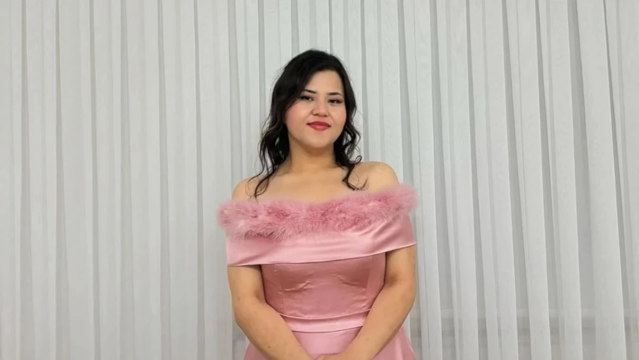 Gelin Evi yarışmasının bu haftaki yıldızı Gizem Pelit kimdir? TikTok fenomeni Kış Kızı’nın nereli olduğu ve kaç yaşında olduğu merak ediliyor!