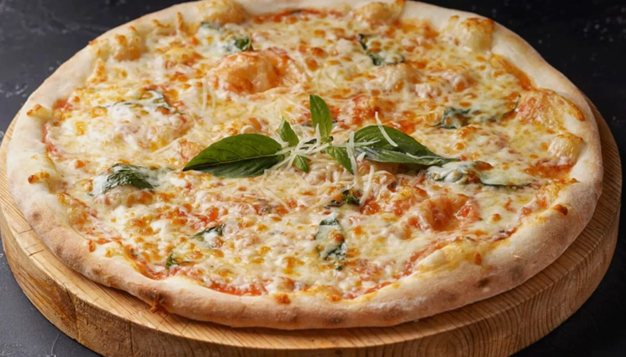 Ekrandan bıle kokusunu hissetiren pizza! MasterChef 4 peynirli tarif herkesi mutfakta buluşturdu