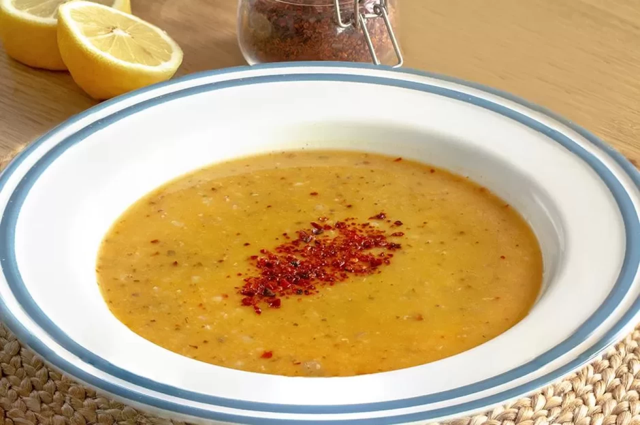 Ev Yapımı Ezogelin Çorbası Tarifi: Orijinal Lezzetiyle Adım Adım Yapılışı