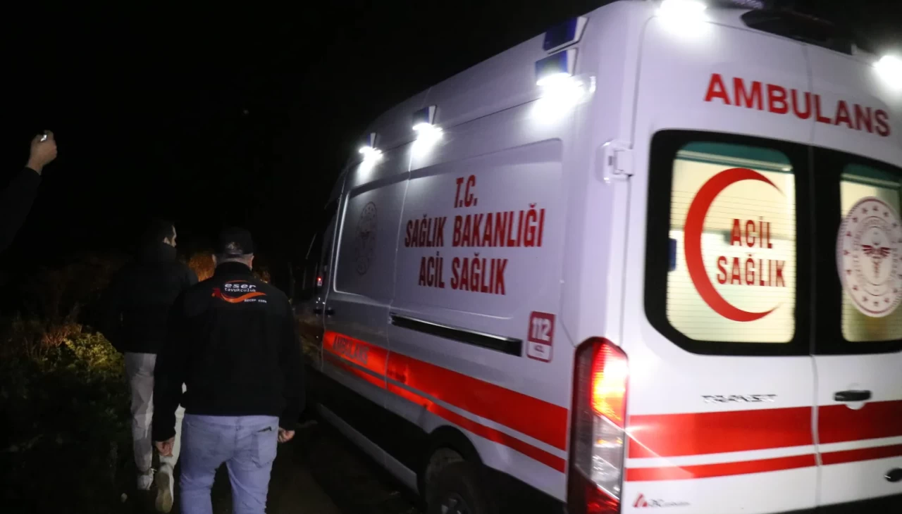 Kayıp olarak aranan genç 150 metrelik şarampolde ölü bulundu