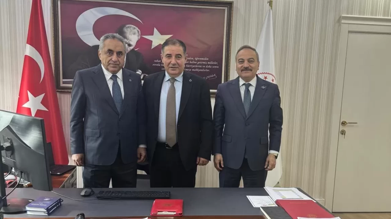 Türkiye Kamu-Sen’den Çalışma Genel Müdürü Oğuz Tuncay’a hayırlı olsun ziyareti