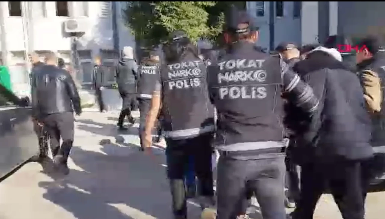 Tokat’ta yasaklı madde operasyonu: 640 sentetik ecza ele geçirildi, 3 kişi tutuklandı