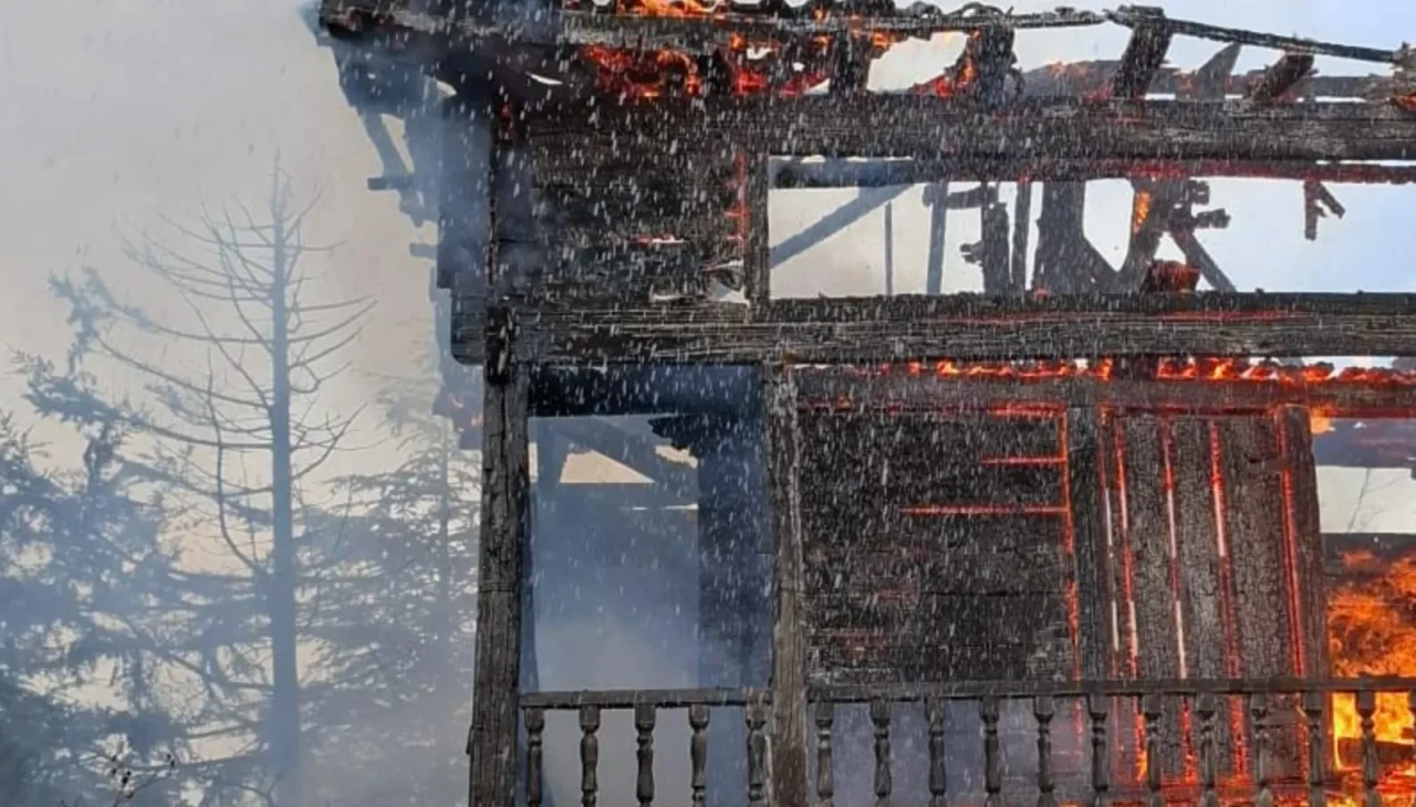 Ankara’da 200 yıllık serender kül oldu