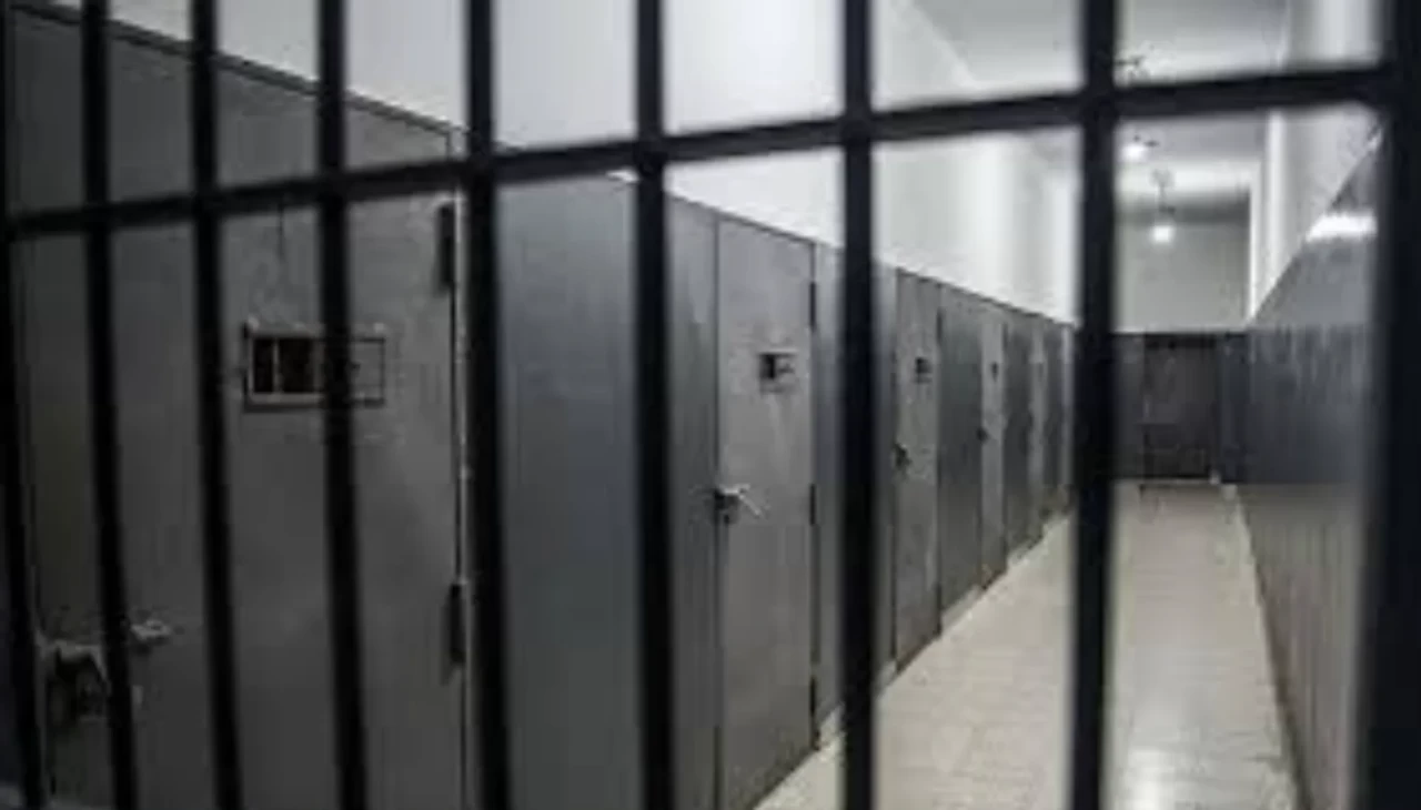 Ferizli Cezaevi’nde gıda zehirlenmesi şüphesi: 131 hükümlü hastaneye sevk edildi