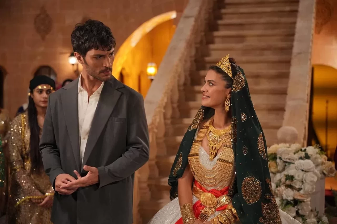 Halef: Köklerin Çağrısı’nda Senaryo Krizi! Yapımcı Yıldız-Serhat Aşkı İddiasını Çürüttü