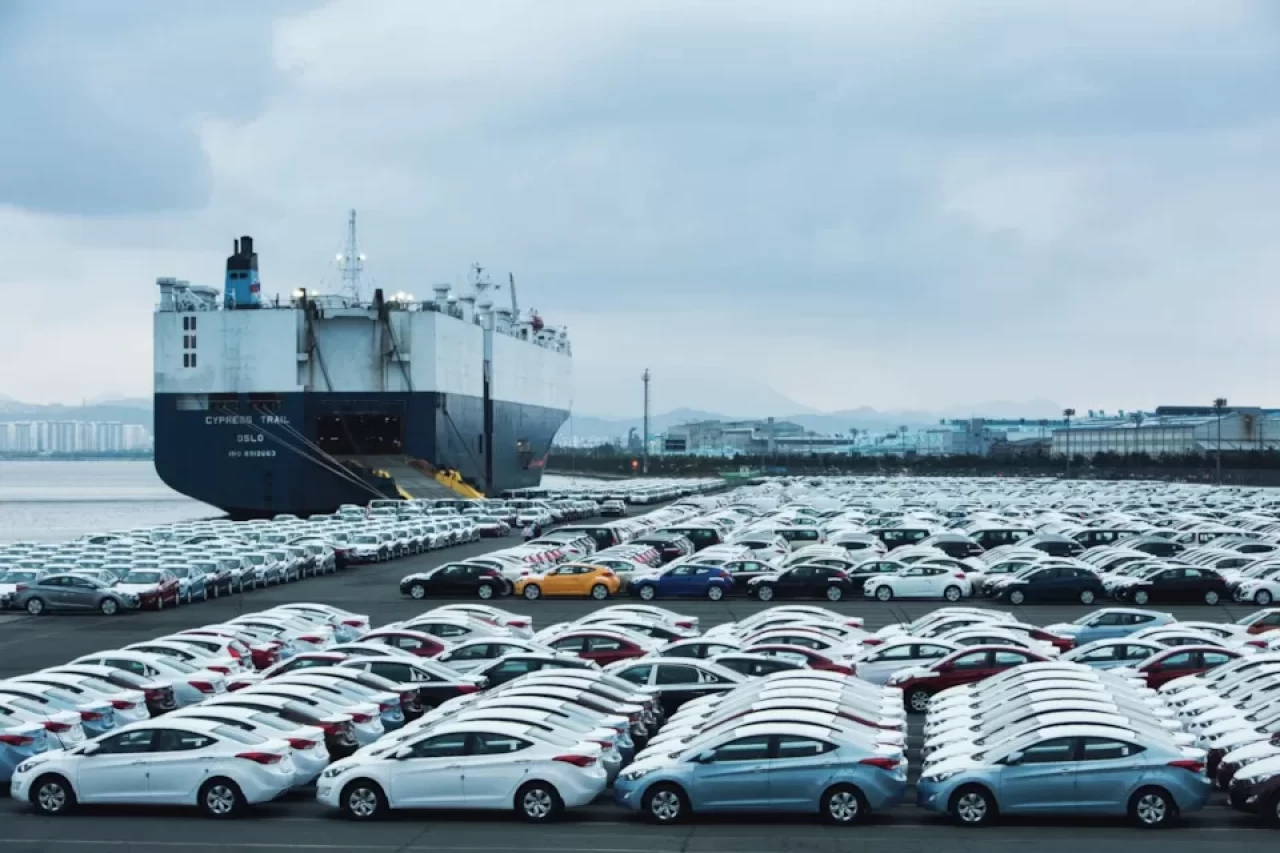 Kasımda 3,8 milyar dolarla en fazla ihracat otomotivde