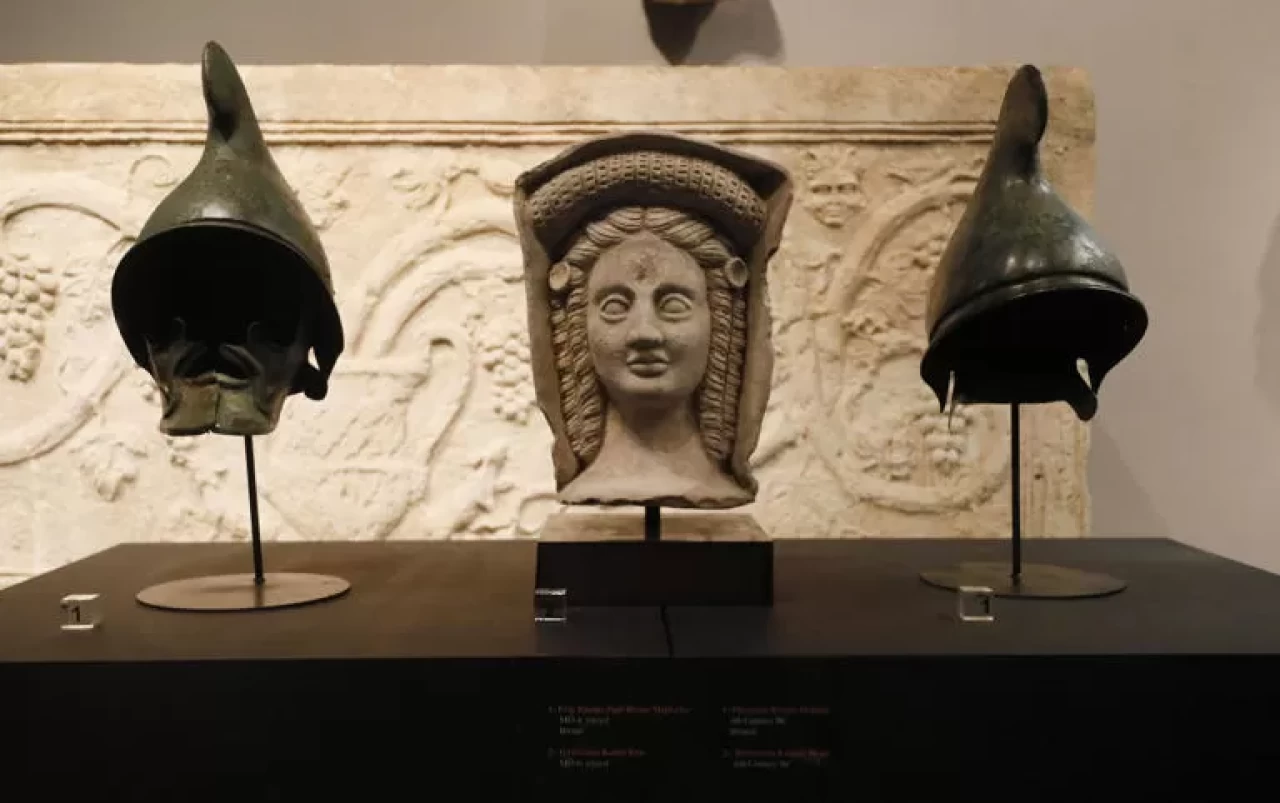 Yurt dışına kaçırılan 110 tarihi eser ana vatanına getirildi