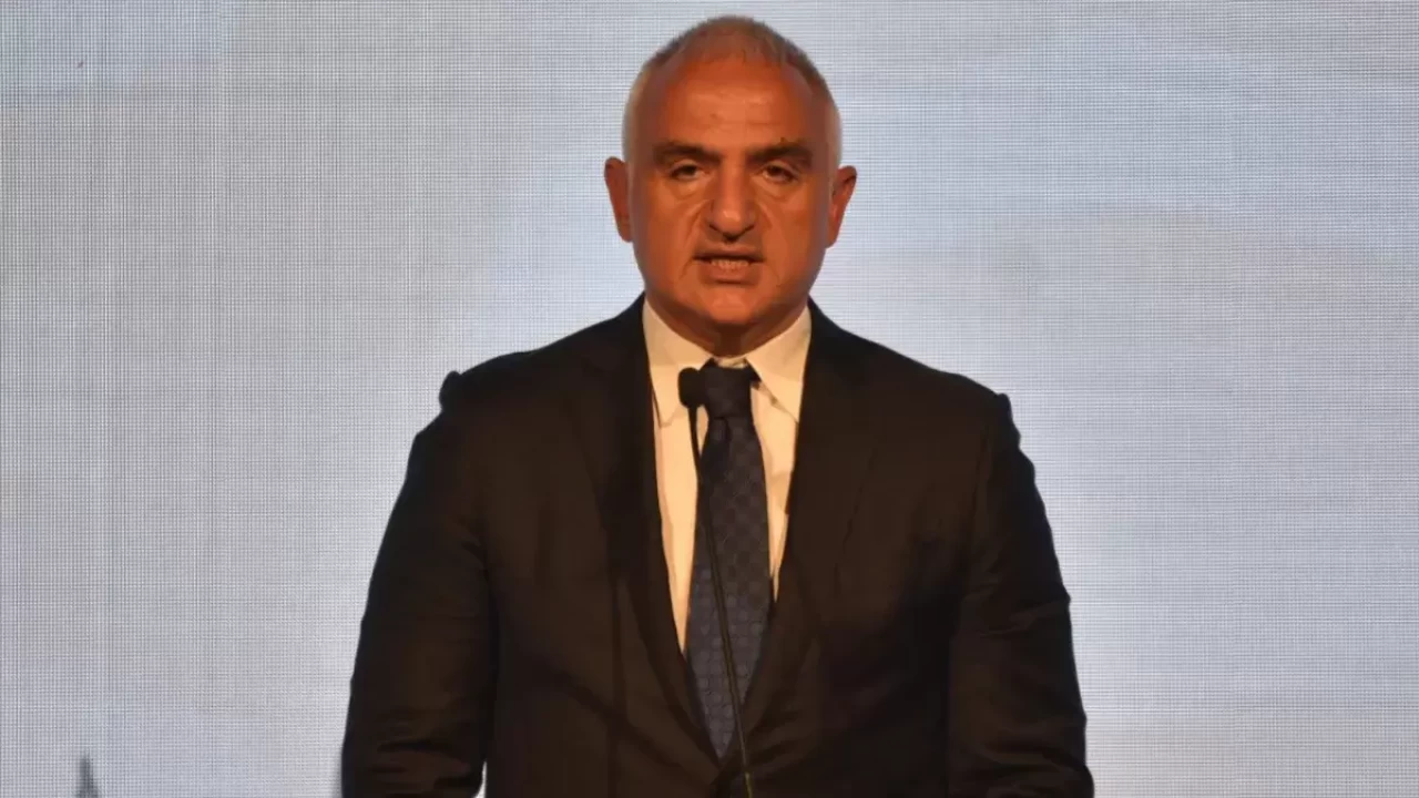 Dünya İnsan Hakları Günü'nde Bakan Ersoy'dan önemli paylaşım: 'İnsanı korumak ve onurunu yüceltmek temel amacımız'