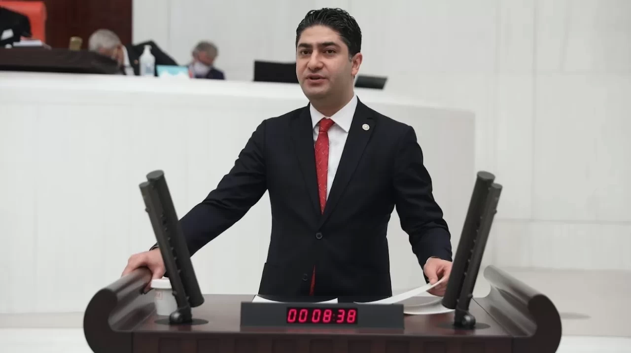 MHP’nin üniversite öğrencilerine teknolojik cihaz desteği kanun teklifine yoğun ilgi