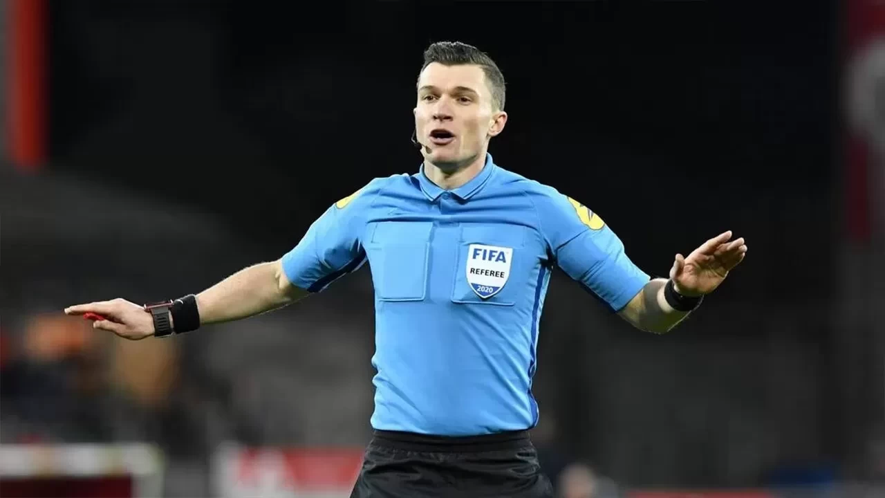 UEFA Avrupa Ligi'ndeki Brann - Fenerbahçe maçını Fransız hakem Willy Delajod yönetecek