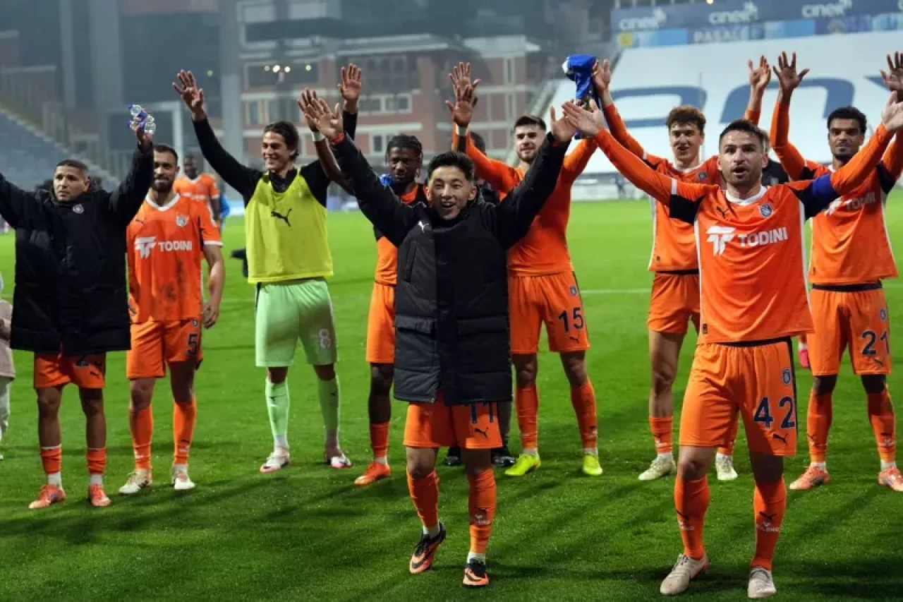 Başakşehir, Fenerbahçe maçıyla çıkışa geçmek istiyor