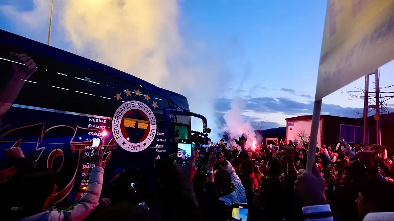 Fenerbahçe, Galatasaray derbisi için stadyuma geldi