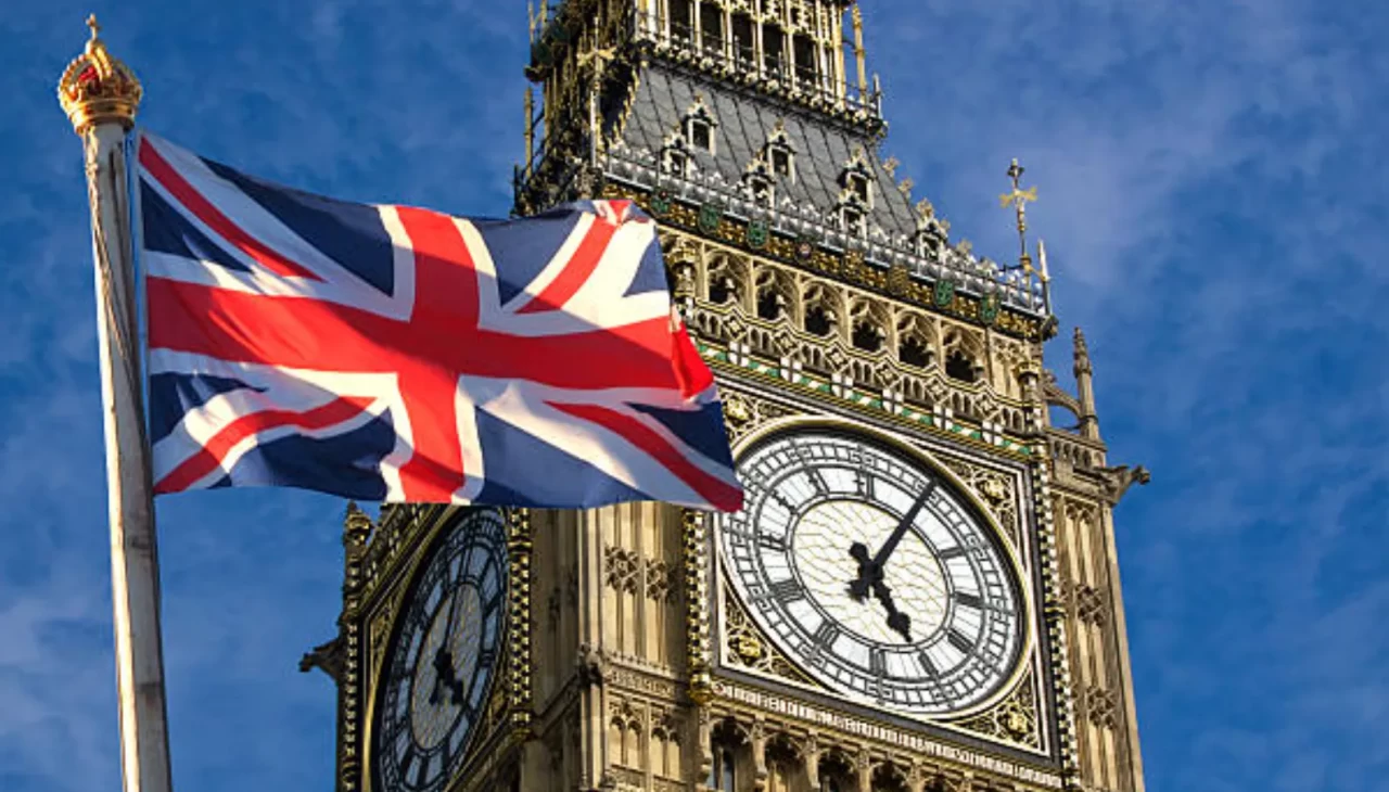 Bütçe sızıntısının ardından İngiltere Bütçe Sorumluluk Ofisi Başkanı Hughes istifa etti