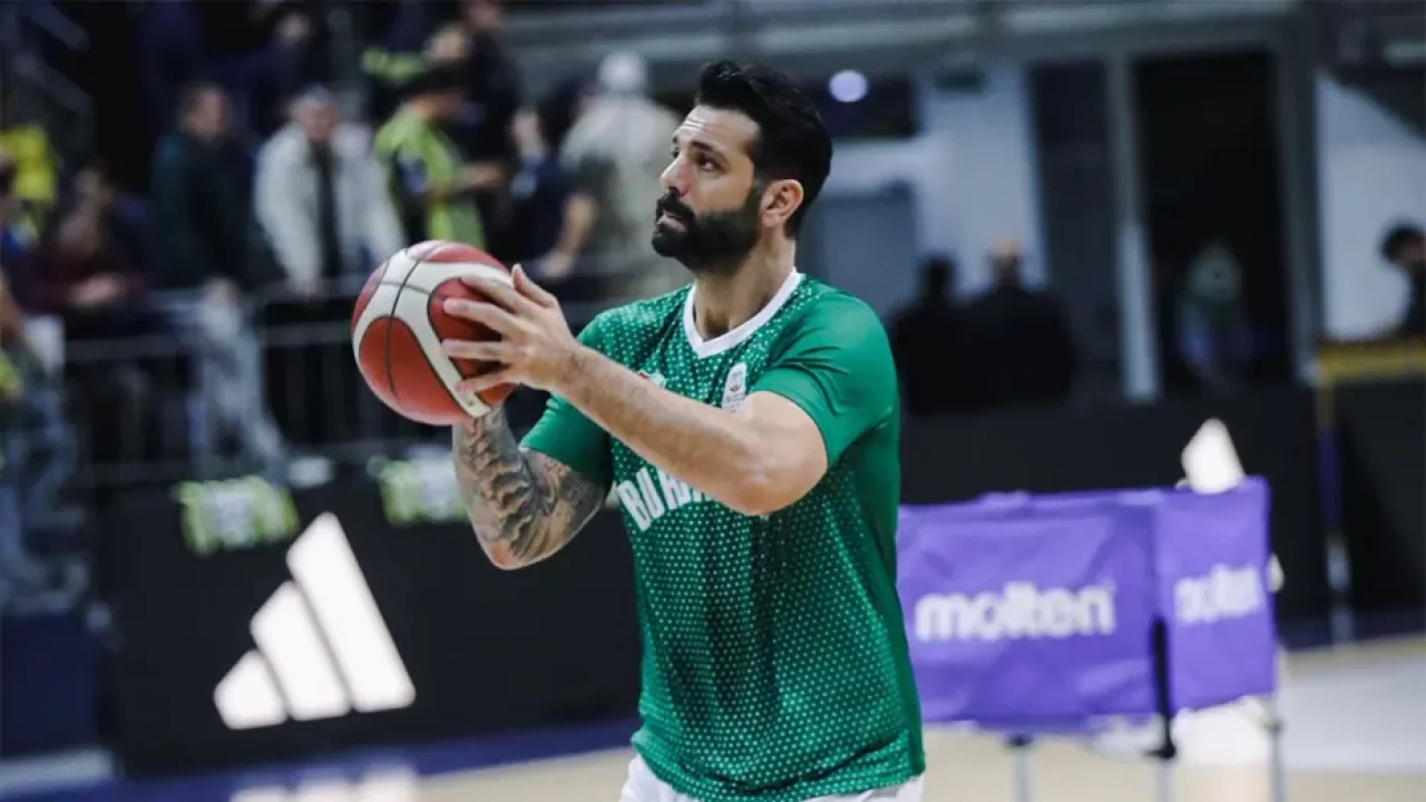 Galatasaray Basketbol Takımı'ndna Göksenin Köksal ve takım otobüsüne yapılan saldırı hakkında sert açıklama