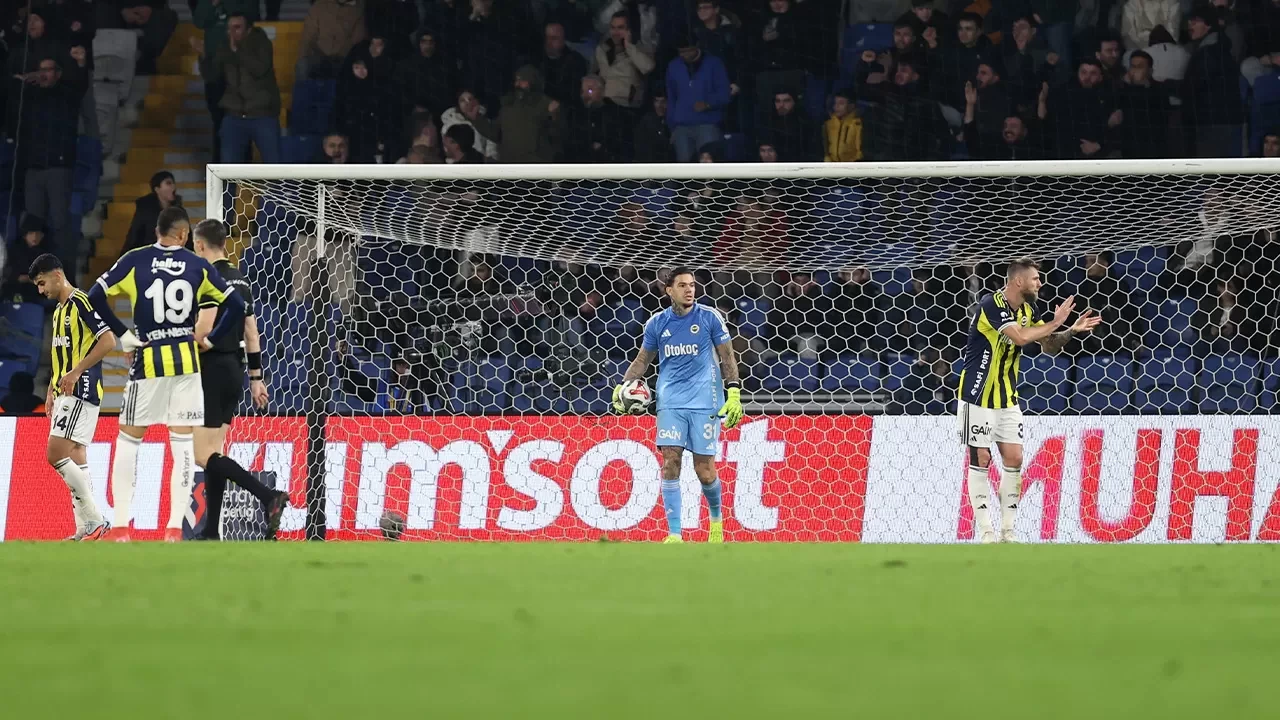 Fenerbahçe, Başakşehir deplasmanında takıldı |Başakşehir 1-1 Fenerbahçe