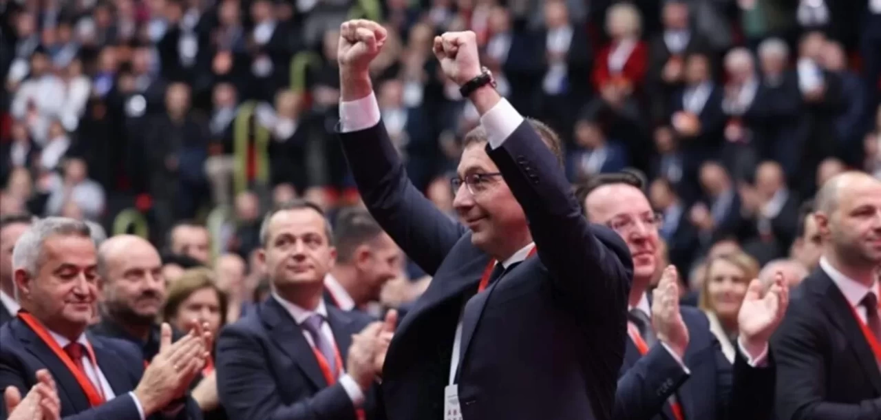 Kuzey Makedonya’da Mickoski, üçüncü kez VMRO-DPMNE liderliğine seçildi