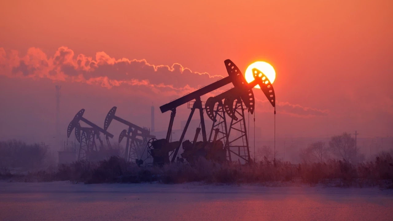 Brent petrolün varili 63,72 dolar: Piyasalar ne bekliyor?