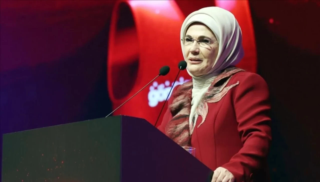 Emine Erdoğan: "Gençlerimizin sürdürülebilirlik fikirlerini görünür kılacağız"